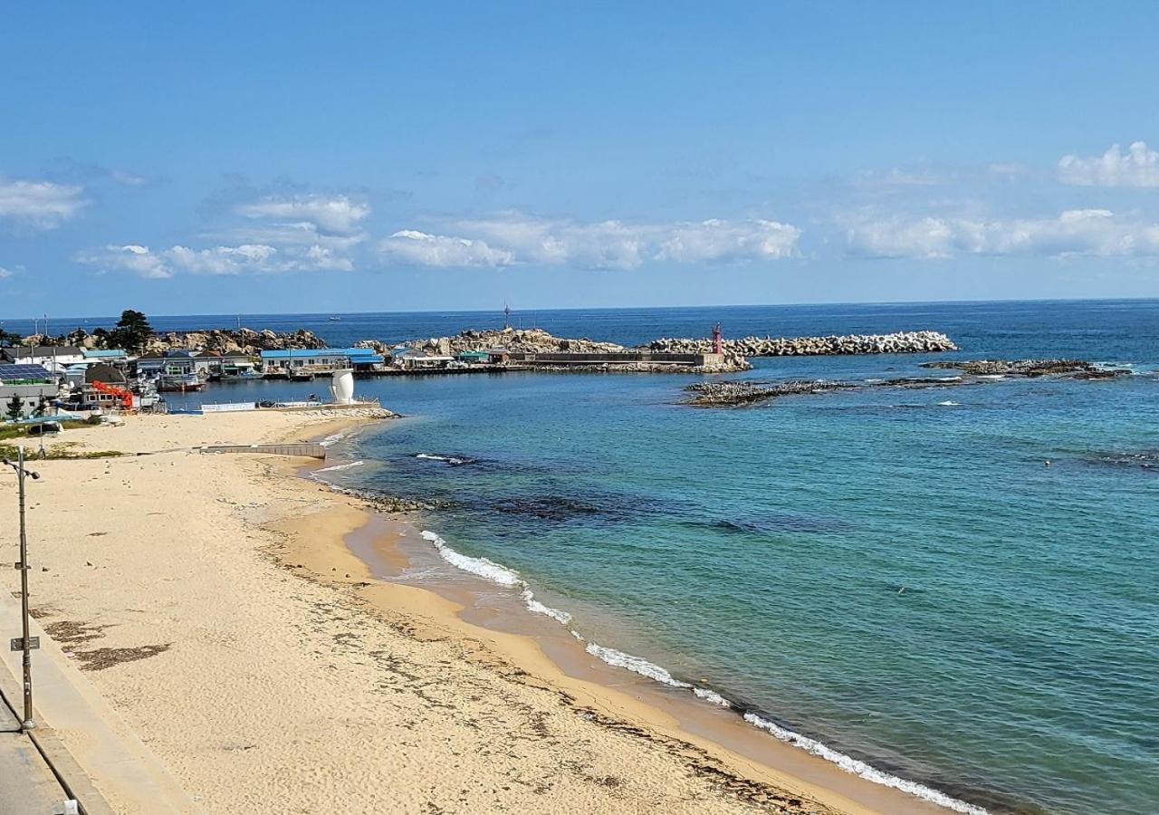Seaside Minbak Villa Goseong  Bagian luar foto