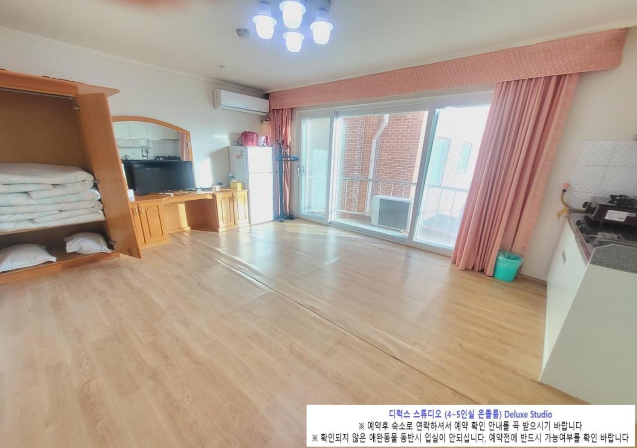 Seaside Minbak Villa Goseong  Bagian luar foto