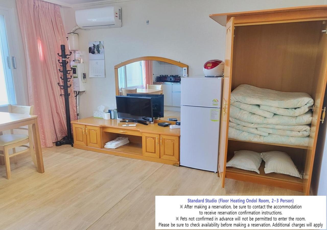 Seaside Minbak Villa Goseong  Bagian luar foto